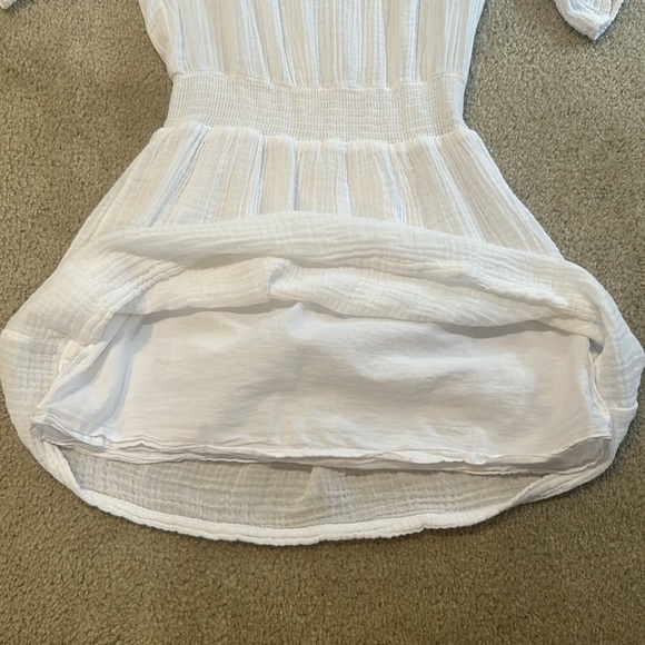 Michael Stars Katelyn white gauze dress.  Skirt is fully lined.  Size S NWOT - Picture 5 of 6